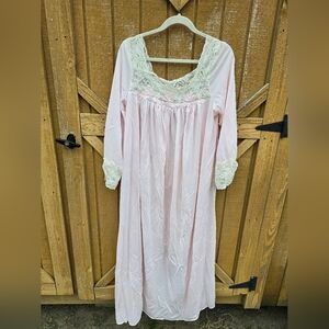 Chic Pastel Pink Lace Chemise